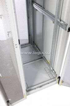 ЦМО Шкаф серверный напольный 42U (600x1000) дверь перфорированная, задние двойные перфорированные (Ш