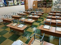 Школьная мебель в учебные классы средней общеобразовательной школы № 208 Красносельского района Санкт-Петербурга 